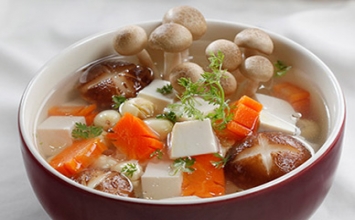 Canh nấm hạt sen